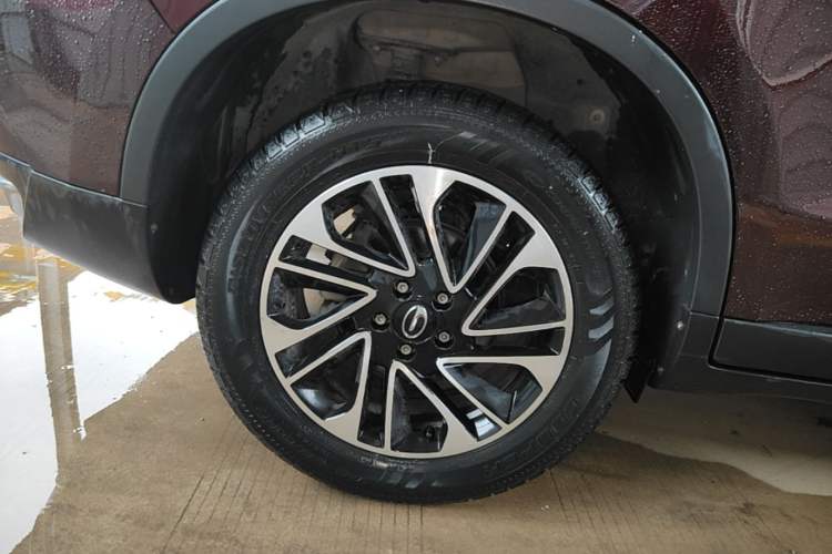 Used GAC Trumpchi GS4 2017 235T Automatic Two-Wheel Drive Elite Edition Right Rear Wheel Hub