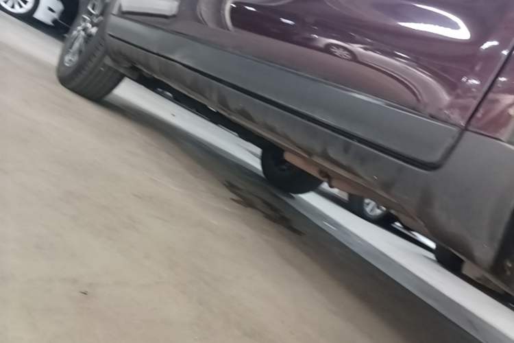 Used GAC Trumpchi GS4 2017 235T Automatic Two-Wheel Drive Elite Edition Right Side Sill