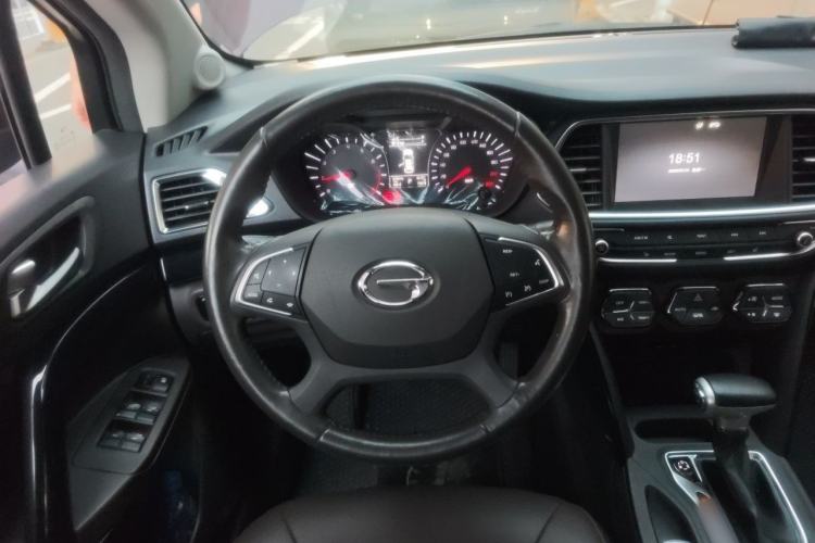 Used GAC Trumpchi GS4 2017 235T Automatic Two-Wheel Drive Luxury Smart Connectivity Version Steering Wheel