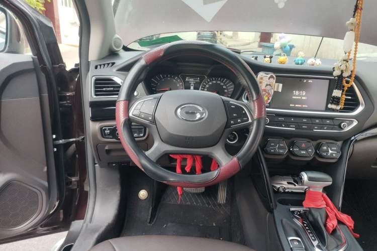 Used GAC Trumpchi GS4 2017 235T G-DCT Two-Wheel Drive Luxury Edition Steering Wheel
