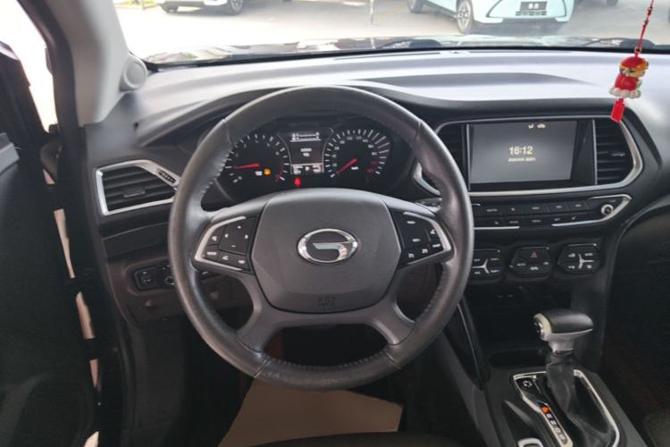 Used GAC Trumpchi GS4 2017 235T Automatic Two-Wheel Drive Luxury Smart Connectivity Version Steering Wheel