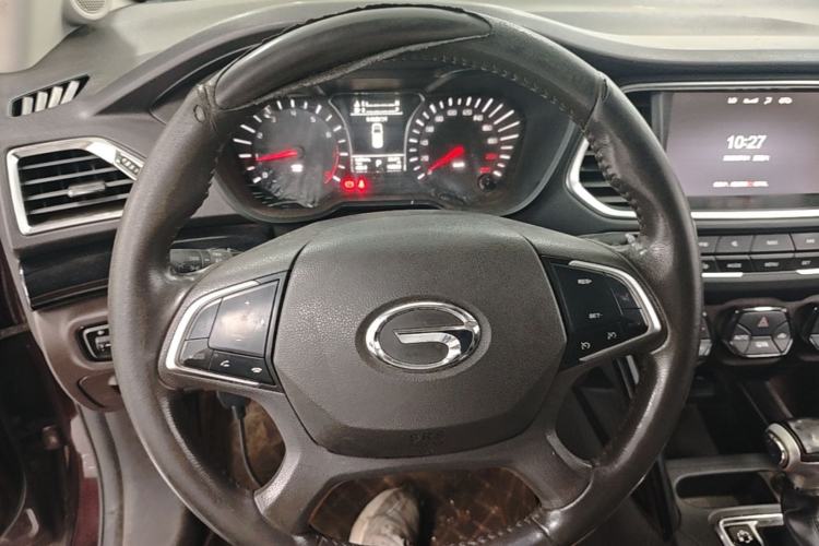 Used GAC Trumpchi GS4 2017 235T Automatic Two-Wheel Drive Luxury Smart Connectivity Version Steering Wheel