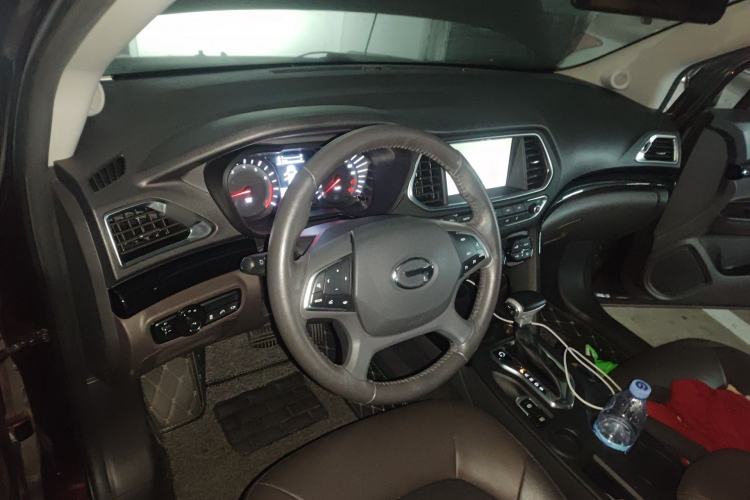 Used GAC Trumpchi GS4 2017 235T Automatic Two-Wheel Drive Luxury Smart Connectivity Version Steering Wheel