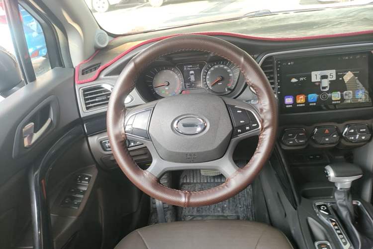 Used GAC Trumpchi GS4 2017 235T Automatic Two-Wheel Drive Elite Edition Steering Wheel