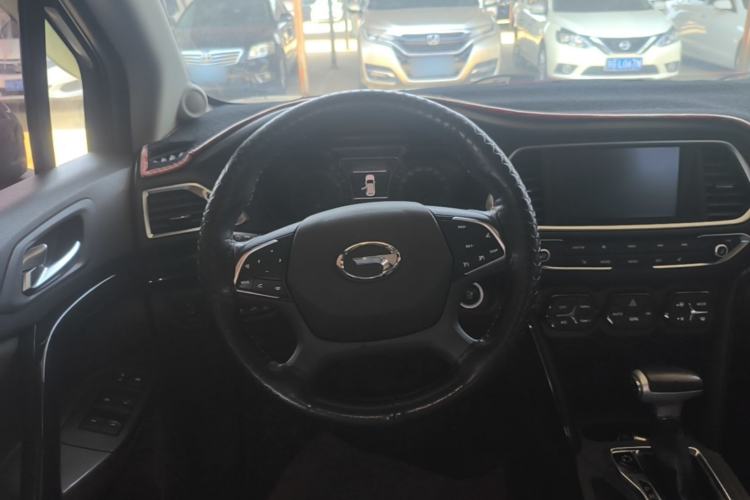 Used GAC Trumpchi GS4 2017 235T Automatic Two-Wheel Drive Luxury Smart Connectivity Version Steering Wheel