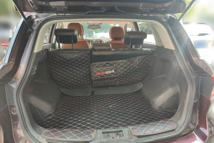 Used GAC Trumpchi GS4 2017 235T Automatic Two-Wheel Drive Prestige Edition Trunk