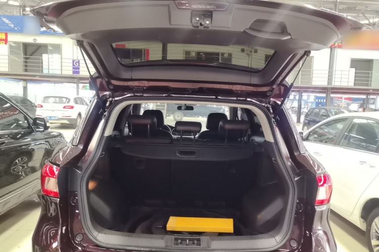 Used GAC Trumpchi GS4 2017 235T Automatic Two-Wheel Drive Luxury Smart Connectivity Version Trunk