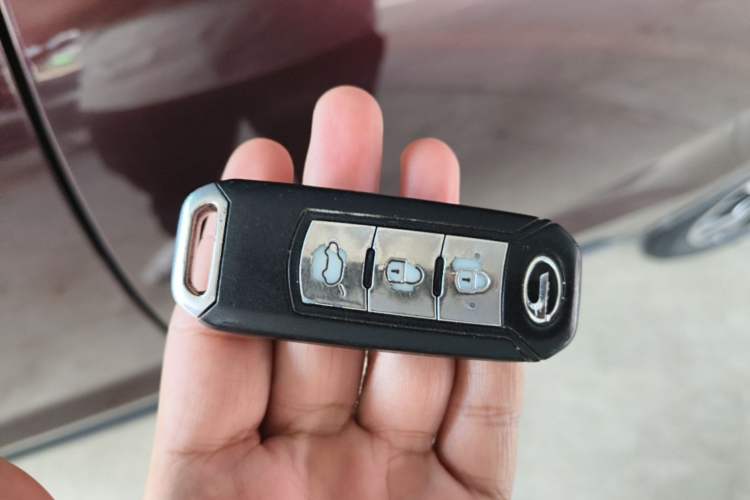 Used GAC Trumpchi GS4 2017 235T Automatic Two-Wheel Drive Luxury Smart Connectivity Version Vehicle Key