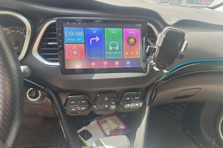 Used GAC Trumpchi GS4 2017 235T Automatic Two-Wheel Drive Elite Edition Audio And AC Panel