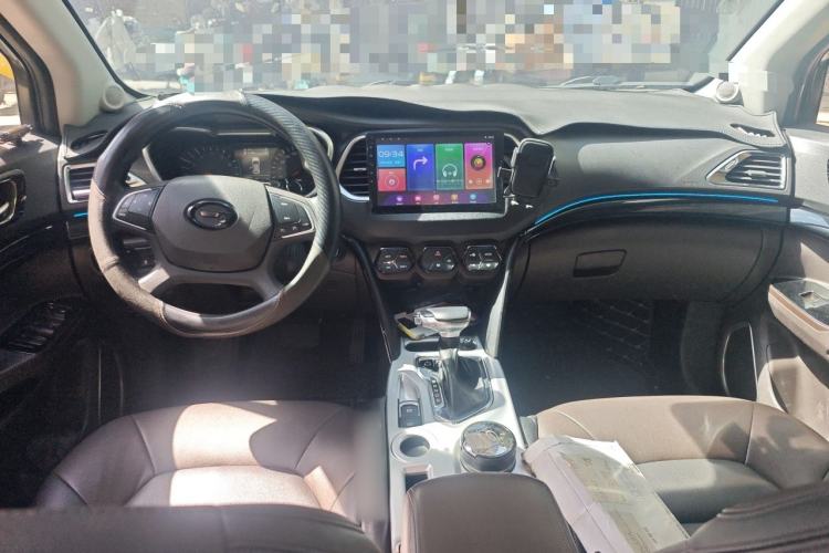 Used GAC Trumpchi GS4 2017 235T Automatic Two-Wheel Drive Elite Edition Center Console