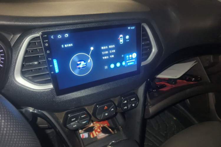 Used GAC Trumpchi GS4 2017 200T G-DCT Two-Wheel Drive Elite Edition Audio And AC Panel
