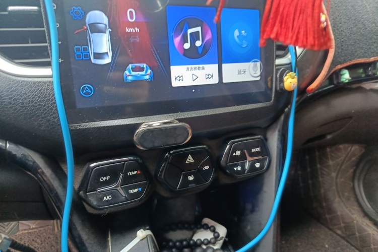 Used GAC Trumpchi GS4 2017 235T Manual Two-Wheel Drive Comfort Edition Audio And AC Panel