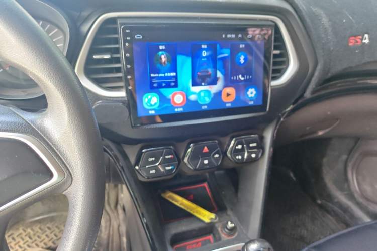 Used GAC Trumpchi GS4 2017 235T Manual Two-Wheel Drive Comfort Edition Audio And AC Panel