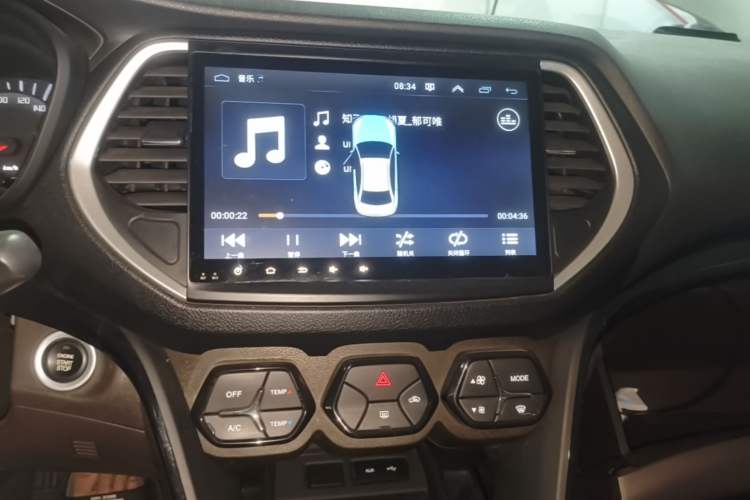 Used GAC Trumpchi GS4 2017 235T Automatic Two-Wheel Drive Elite Edition Audio And AC Panel