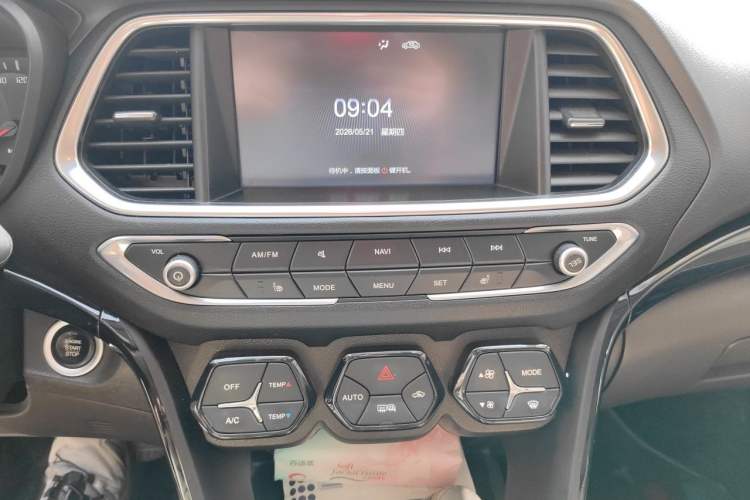 Used GAC Trumpchi GS4 2017 235T Automatic Two-Wheel Drive Luxury Smart Connectivity Version Audio And AC Panel