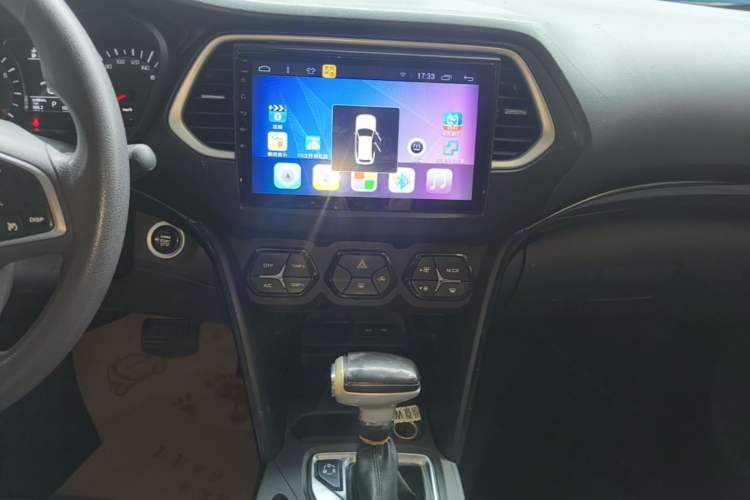 Used GAC Trumpchi GS4 2017 235T Automatic Two-Wheel Drive Elite Edition Audio And AC Panel