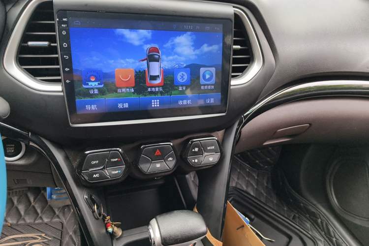 Used GAC Trumpchi GS4 2017 235T Automatic Two-Wheel Drive Elite Edition Audio And AC Panel