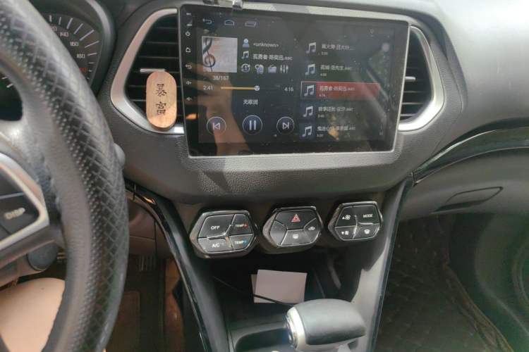 Used GAC Trumpchi GS4 2017 235T Automatic Two-Wheel Drive Elite Edition Audio And AC Panel