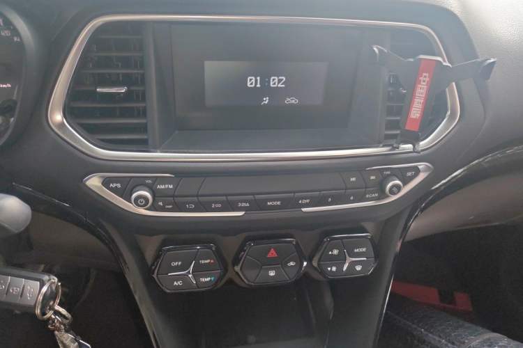 Used GAC Trumpchi GS4 2017 200T G-DCT Two-Wheel Drive Comfort Edition Audio And AC Panel
