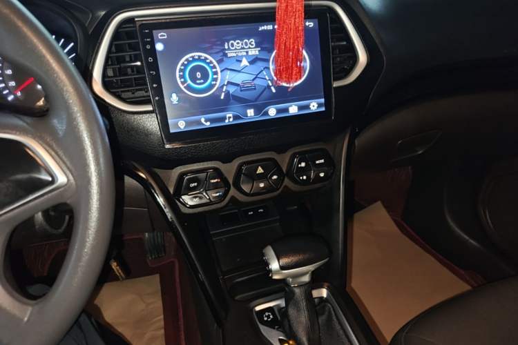 Used GAC Trumpchi GS4 2017 200T G-DCT Two-Wheel Drive Comfort Edition Audio And AC Panel