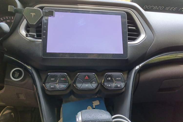 Used GAC Trumpchi GS4 2017 235T Automatic Two-Wheel Drive Elite Edition Audio And AC Panel