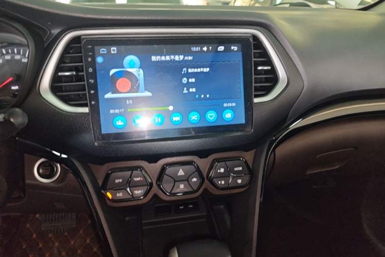 Used GAC Trumpchi GS4 2017 235T G-DCT Two-Wheel Drive Elite Edition Audio And AC Panel