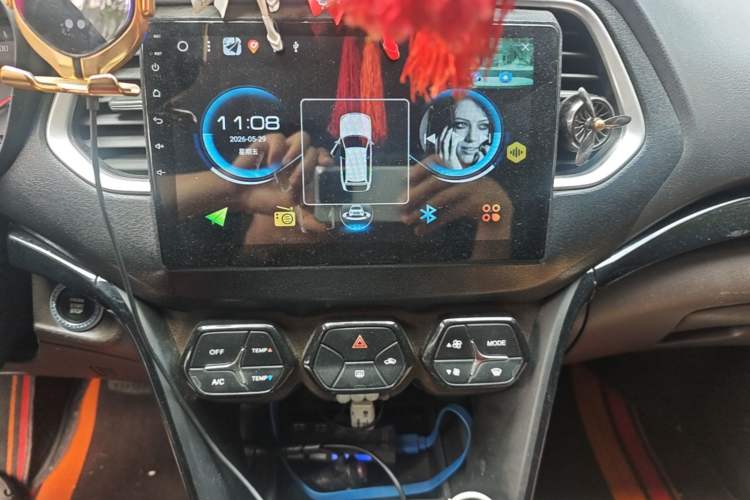 Used GAC Trumpchi GS4 2017 235T G-DCT Two-Wheel Drive Elite Edition Audio And AC Panel