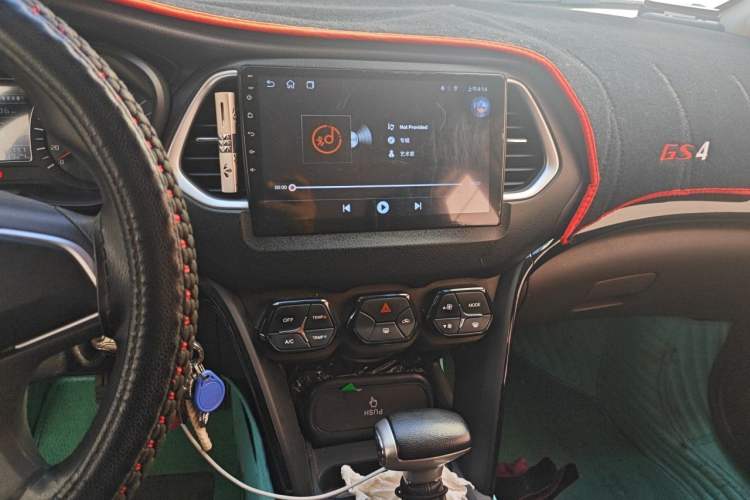 Used GAC Trumpchi GS4 2017 200T G-DCT Two-Wheel Drive Comfort Edition Audio And AC Panel
