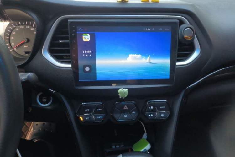 Used GAC Trumpchi GS4 2017 200T G-DCT Two-Wheel Drive Elite Edition Audio And AC Panel
