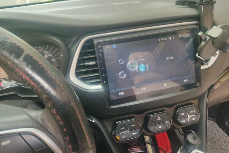 Used GAC Trumpchi GS4 2017 235T Automatic Two-Wheel Drive Elite Edition Audio And AC Panel