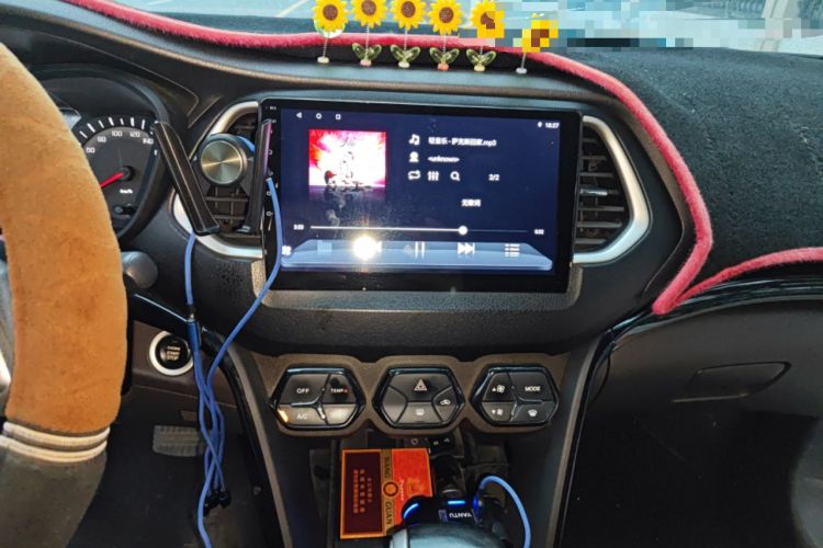 Used GAC Trumpchi GS4 2017 235T Automatic Two-Wheel Drive Elite Edition Audio And AC Panel