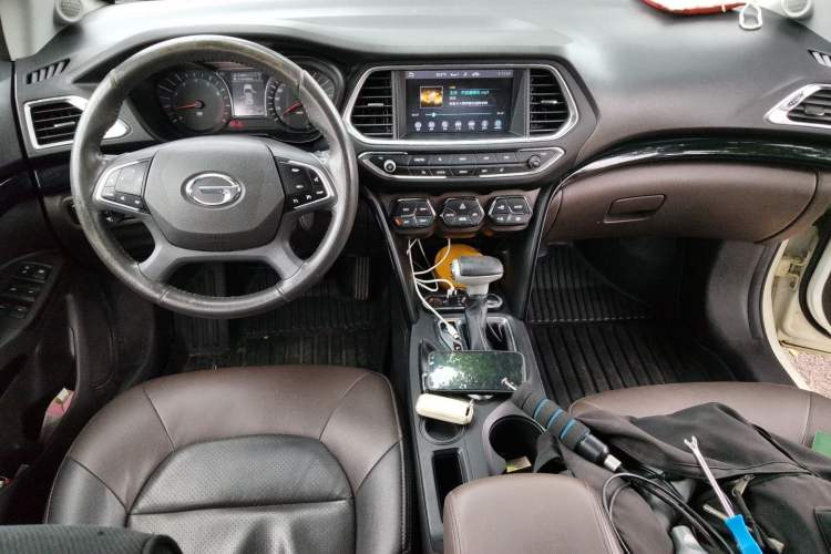 Used GAC Trumpchi GS4 2017 235T Automatic Two-Wheel Drive Luxury Smart Connectivity Version Center Console