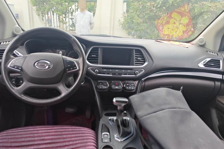 Used GAC Trumpchi GS4 2017 235T Automatic Two-Wheel Drive Luxury Smart Connectivity Version Center Console