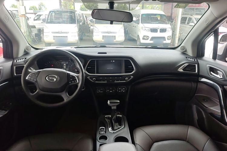 Used GAC Trumpchi GS4 2017 235T Automatic Two-Wheel Drive Luxury Smart Connectivity Version Center Console