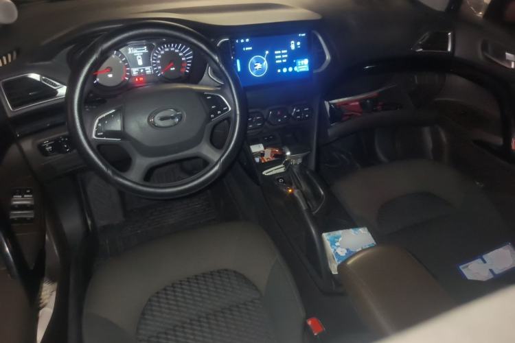 Used GAC Trumpchi GS4 2017 200T G-DCT Two-Wheel Drive Elite Edition Center Console