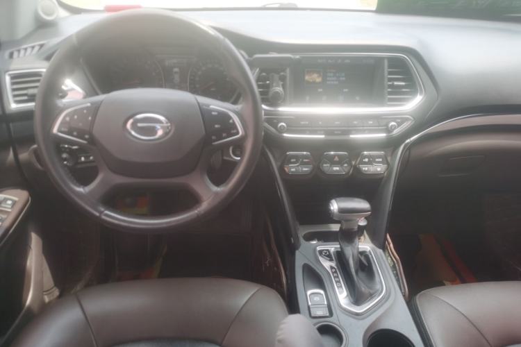 Used GAC Trumpchi GS4 2017 235T Automatic Two-Wheel Drive Luxury Smart Connectivity Version Center Console