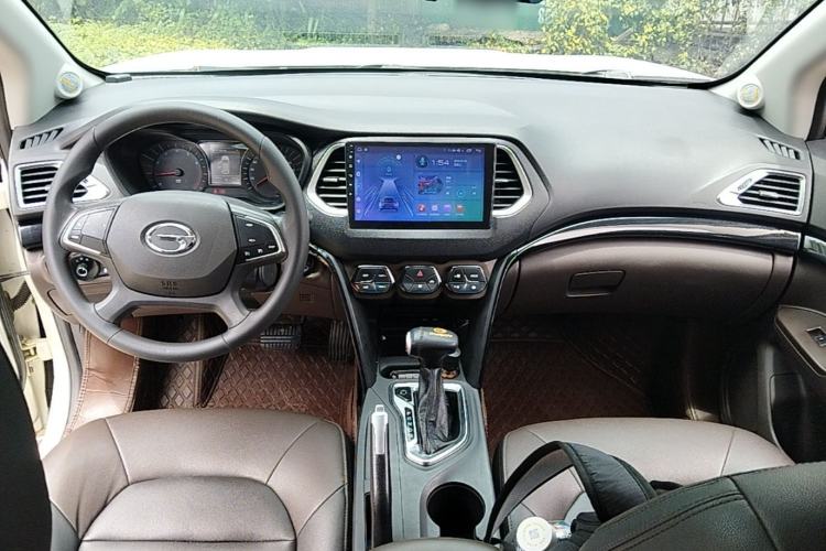 Used GAC Trumpchi GS4 2017 200T G-DCT Two-Wheel Drive Elite Edition Center Console