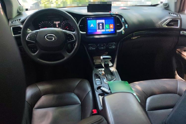 Used GAC Trumpchi GS4 2017 235T G-DCT Two-Wheel Drive Elite Edition Center Console