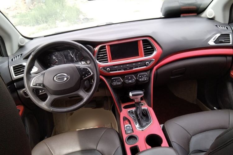 Used GAC Trumpchi GS4 2017 235T Automatic Two-Wheel Drive Luxury Smart Connectivity Version Center Console