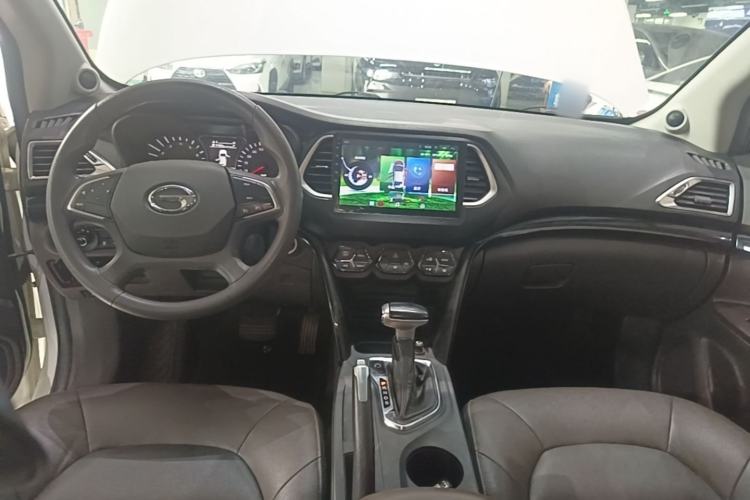 Used GAC Trumpchi GS4 2017 200T G-DCT Two-Wheel Drive Elite Edition Center Console