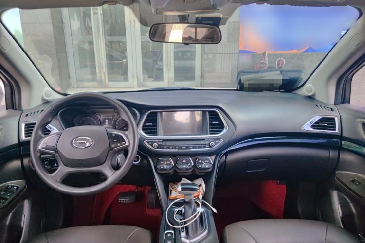 Used GAC Trumpchi GS4 2017 235T G-DCT Two-Wheel Drive Elite Edition Center Console