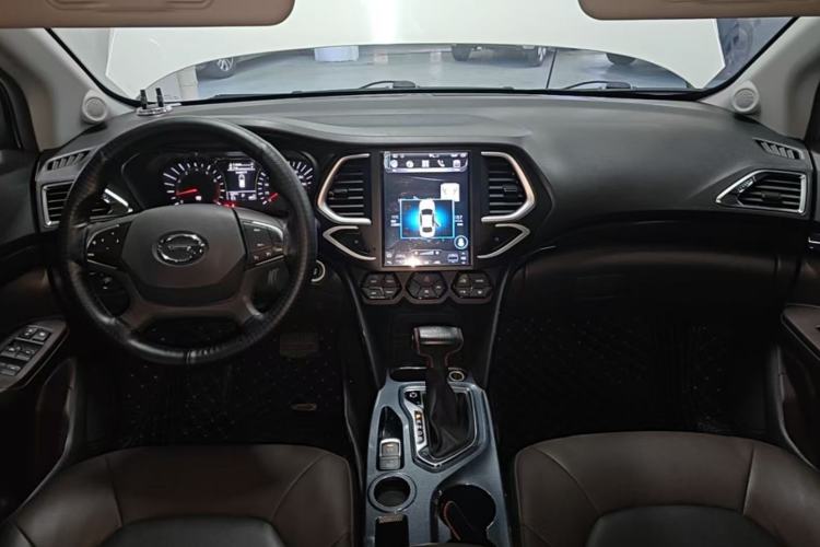 Used GAC Trumpchi GS4 2017 235T Automatic Two-Wheel Drive Elite Edition Center Console
