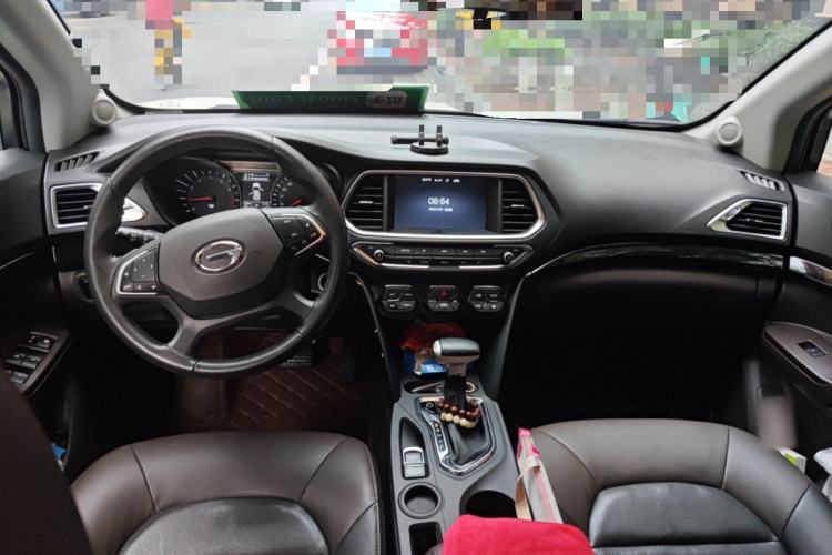 Used GAC Trumpchi GS4 2017 235T Automatic Two-Wheel Drive Luxury Smart Connectivity Version Center Console