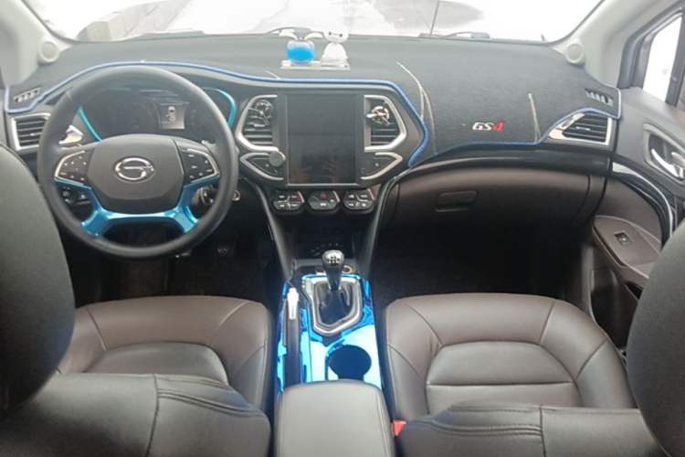 Used GAC Trumpchi GS4 2017 235T Manual Two-Wheel Drive Luxury Edition Center Console