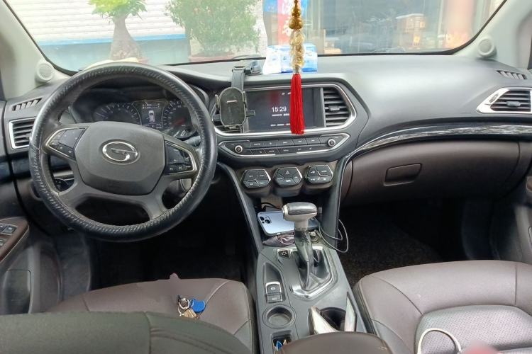 Used GAC Trumpchi GS4 2017 235T Automatic Two-Wheel Drive Luxury Smart Connectivity Version Center Console