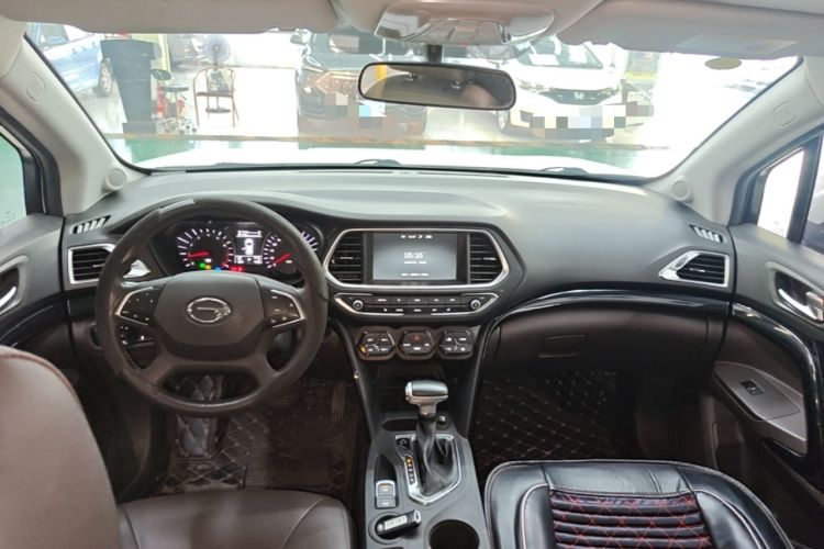 Used GAC Trumpchi GS4 2017 235T Automatic Two-Wheel Drive Luxury Smart Connectivity Version Center Console