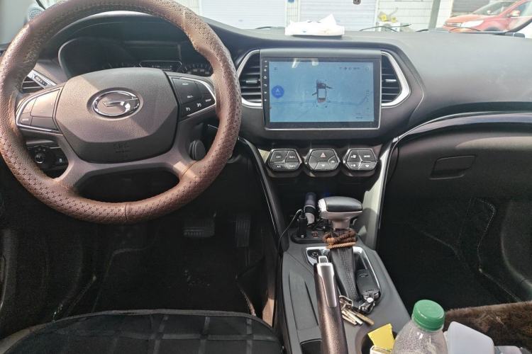 Used GAC Trumpchi GS4 2017 200T G-DCT Two-Wheel Drive Elite Edition Center Console