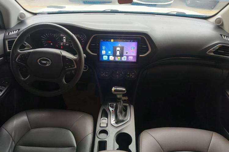 Used GAC Trumpchi GS4 2017 235T Automatic Two-Wheel Drive Elite Edition Center Console
