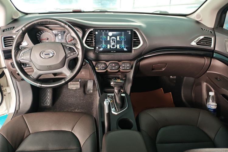 Used GAC Trumpchi GS4 2017 200T G-DCT Two-Wheel Drive Elite Edition Center Console