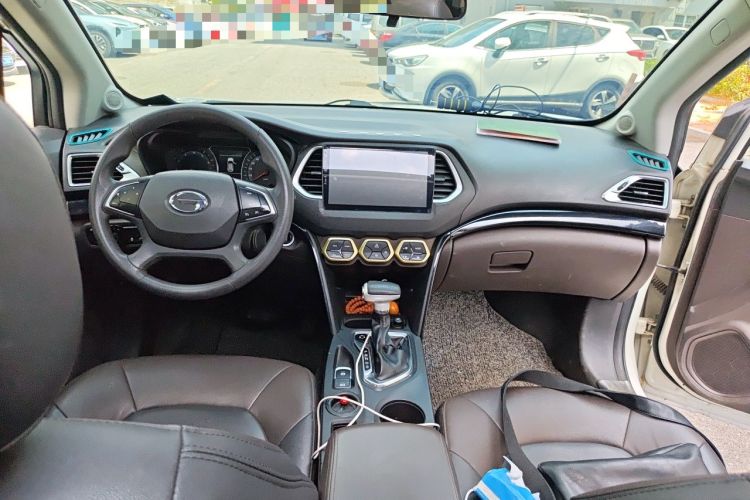 Used GAC Trumpchi GS4 2017 235T Automatic Two-Wheel Drive Elite Edition Center Console